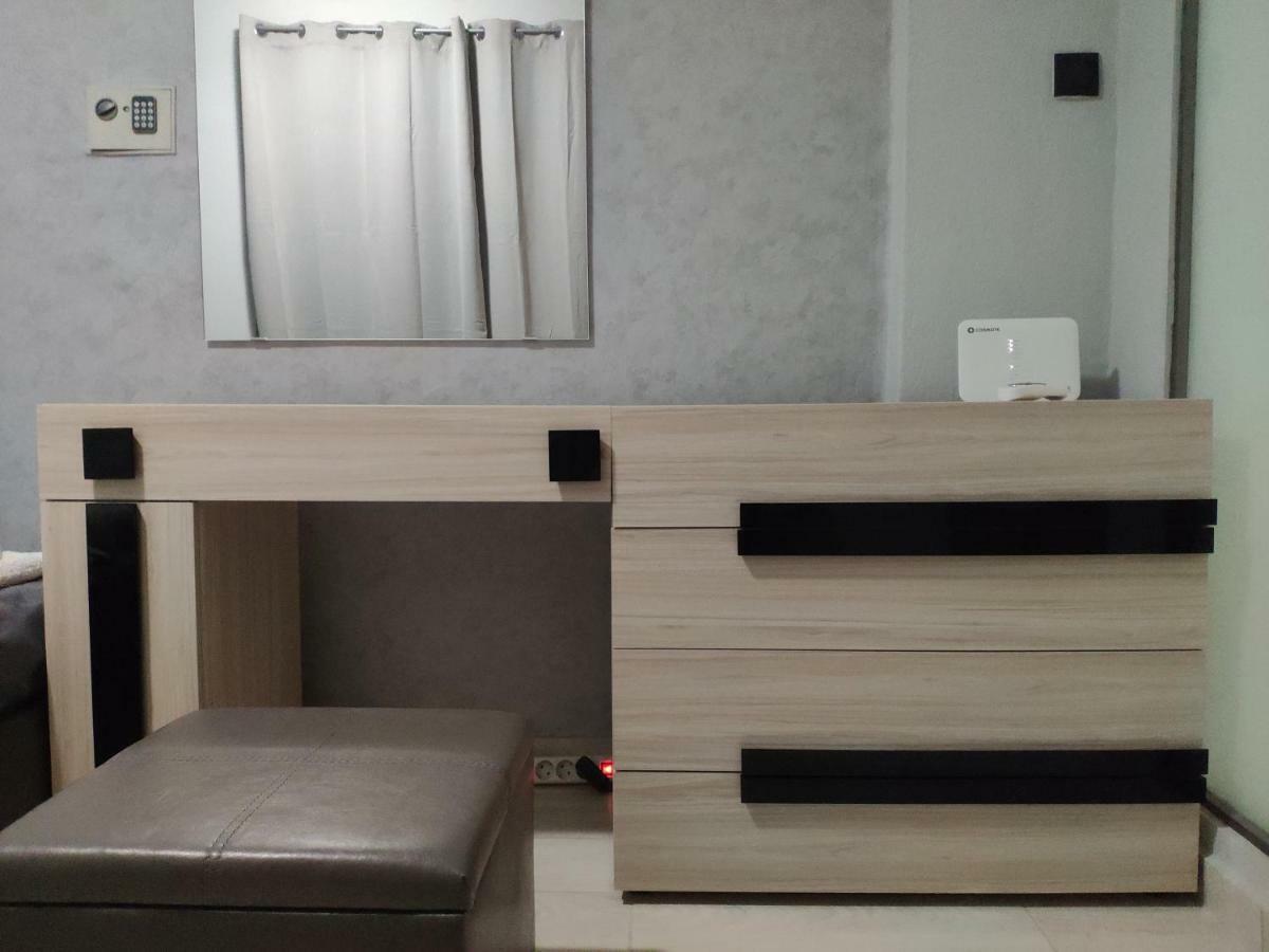 Prima Lodging - Standard Apartment Tesalonika Bagian luar foto